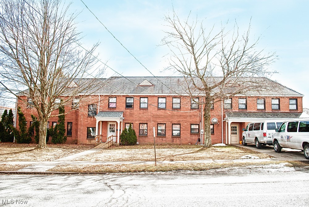 795-796 5th Street Property Photo 6