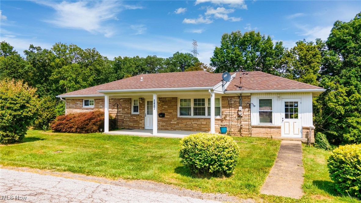 1463 Halls Road Property Photo 1