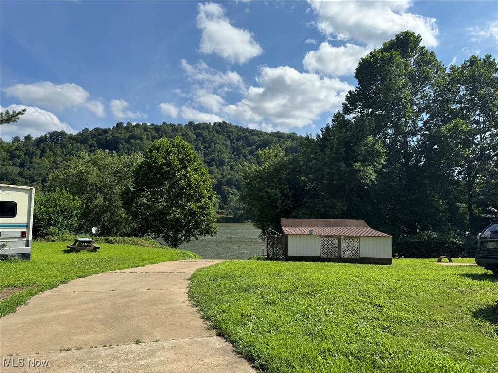 37020 Monroe Street Property Photo 4