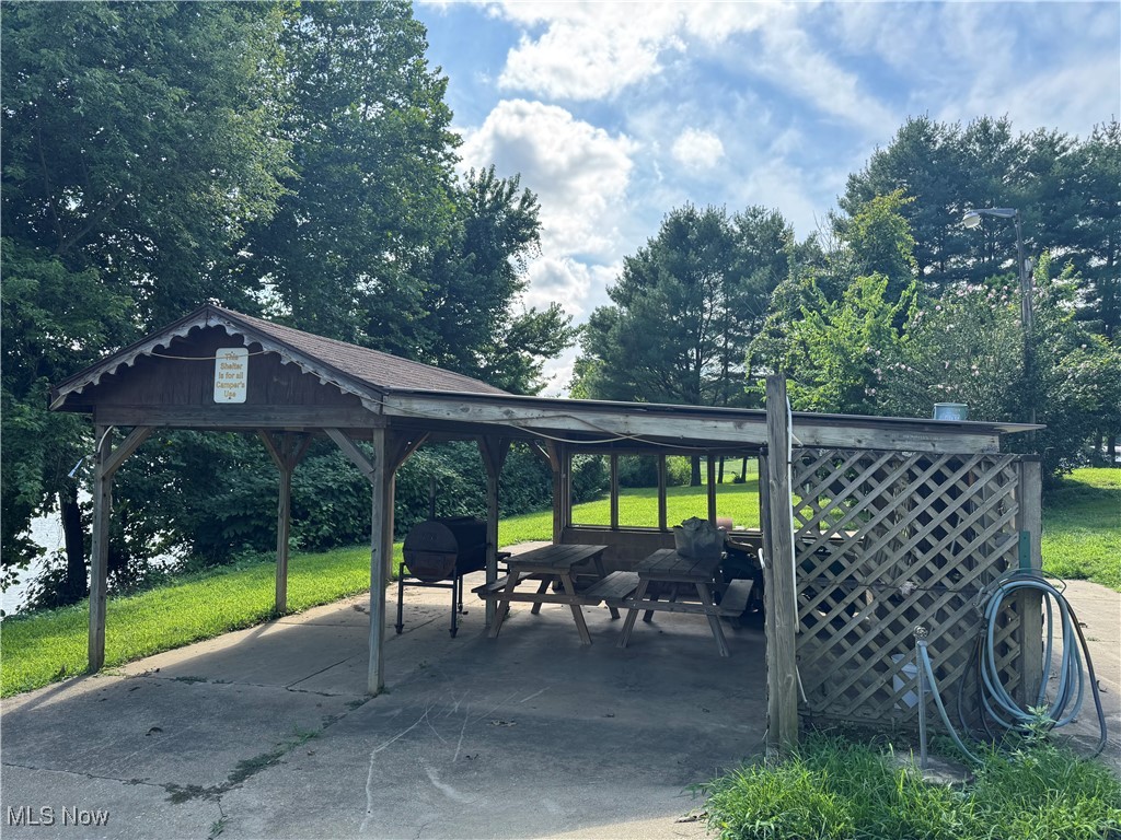 37020 Monroe Street Property Photo 6