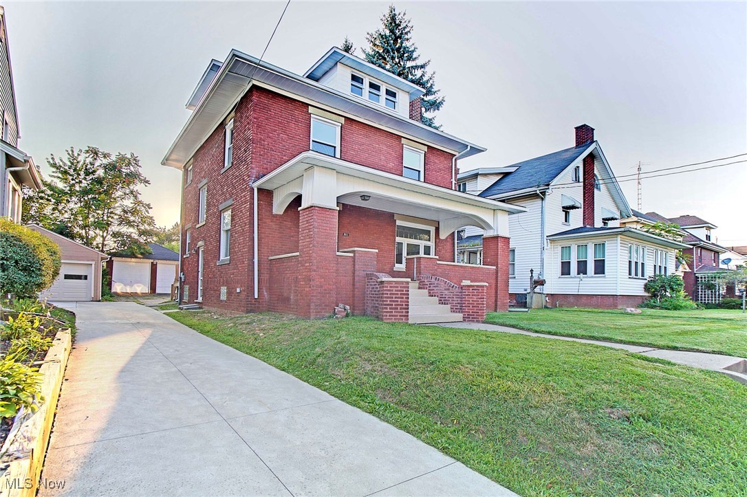 811 Broad Avenue Nw Property Photo 2