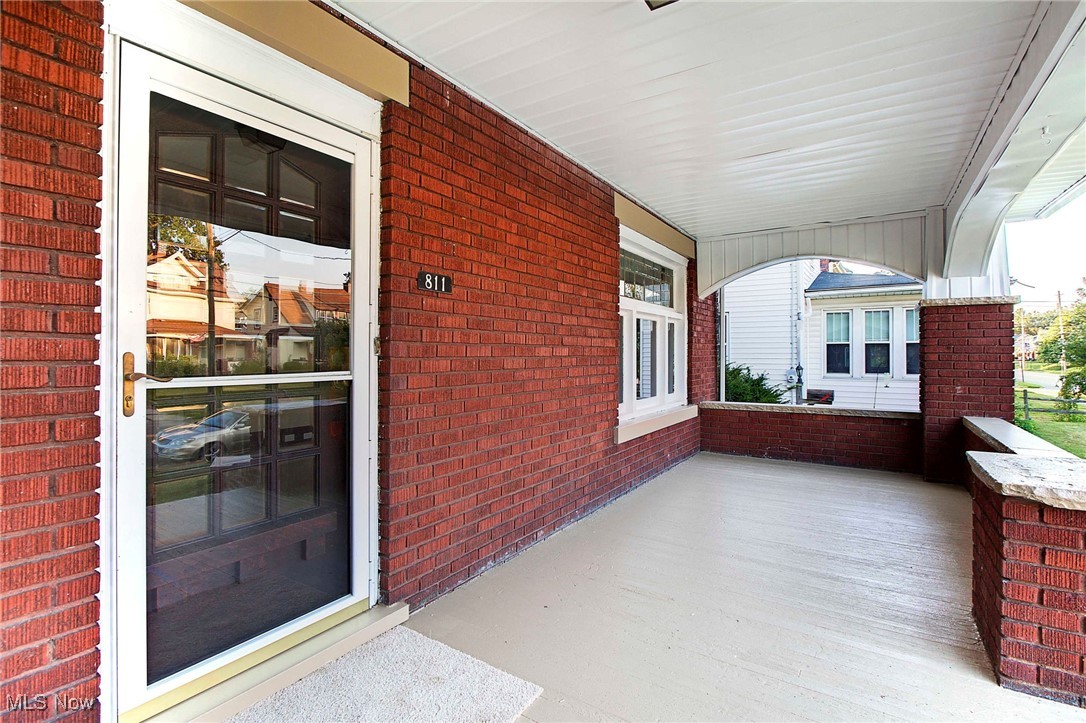 811 Broad Avenue Nw Property Photo 4
