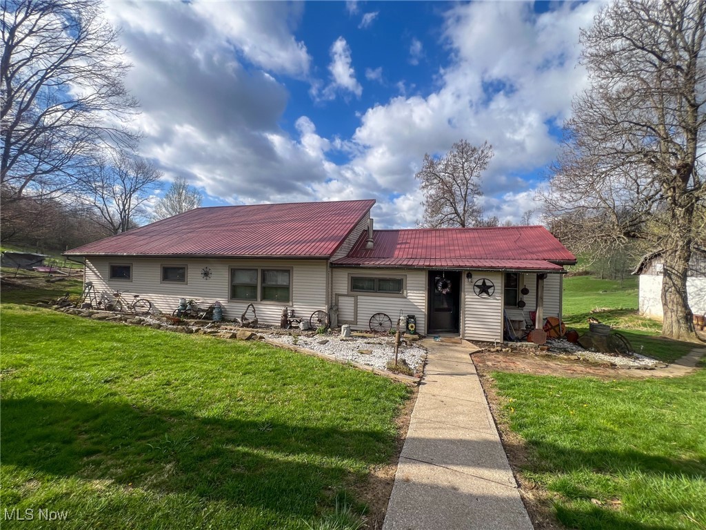 Home for Sale at 11828 Sheldon Road, Mantua, OH 44255