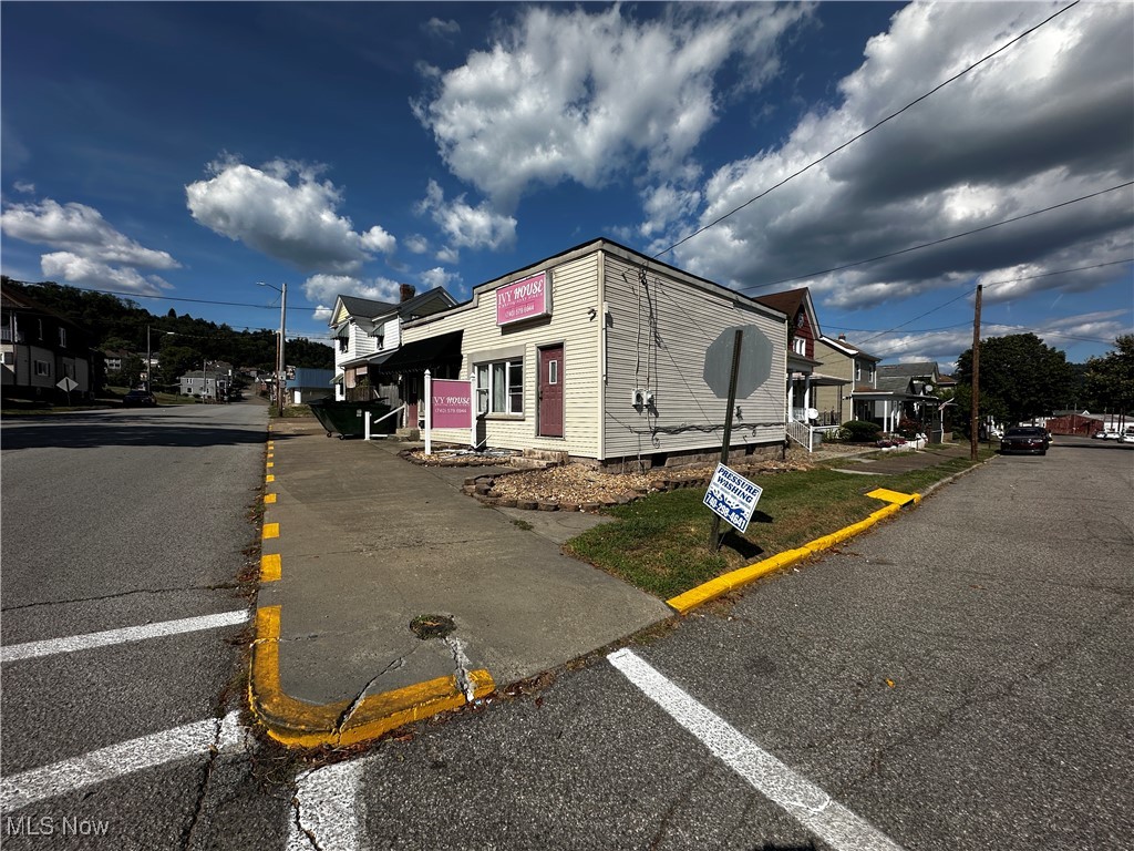 654 S Zane Highway Property Photo 18