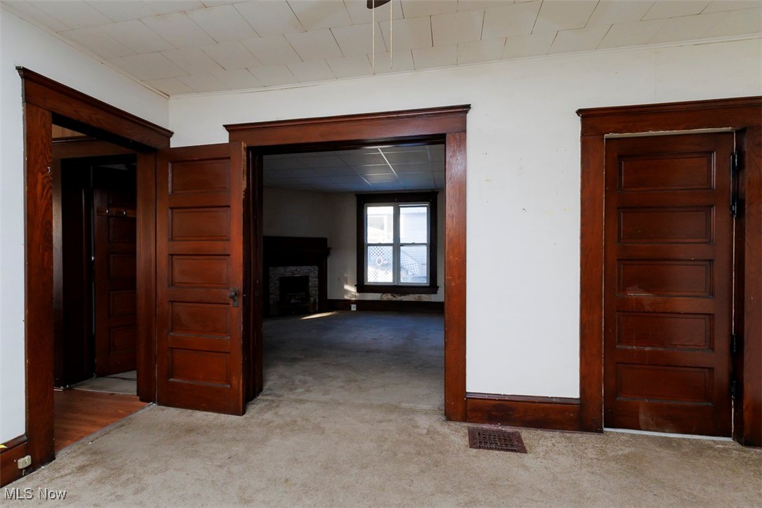 113 E 4th Street Property Photo 6