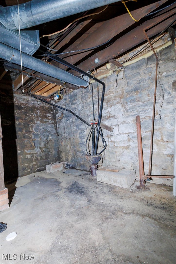 113 E 4th Street Property Photo 19