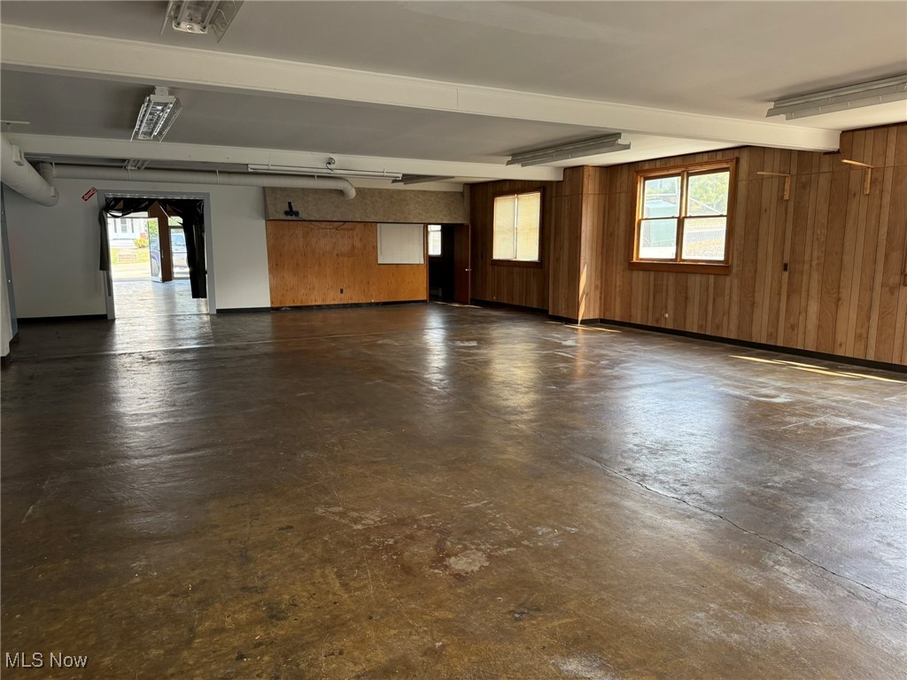 252 E Main Street Property Photo 4