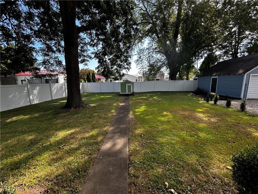 806 Main Street Property Photo 7
