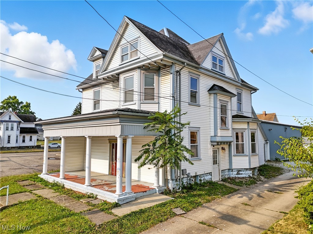 427 S Union Avenue Property Photo 1