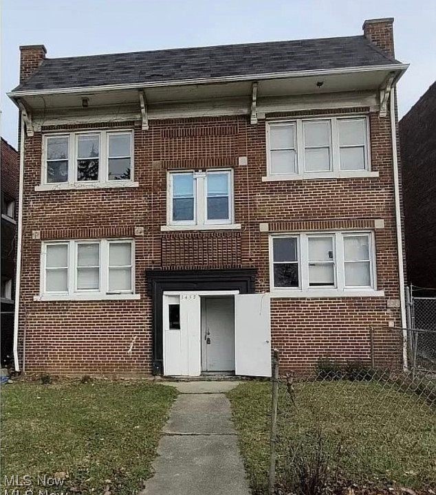 3459 E 140 Street Property Photo 1