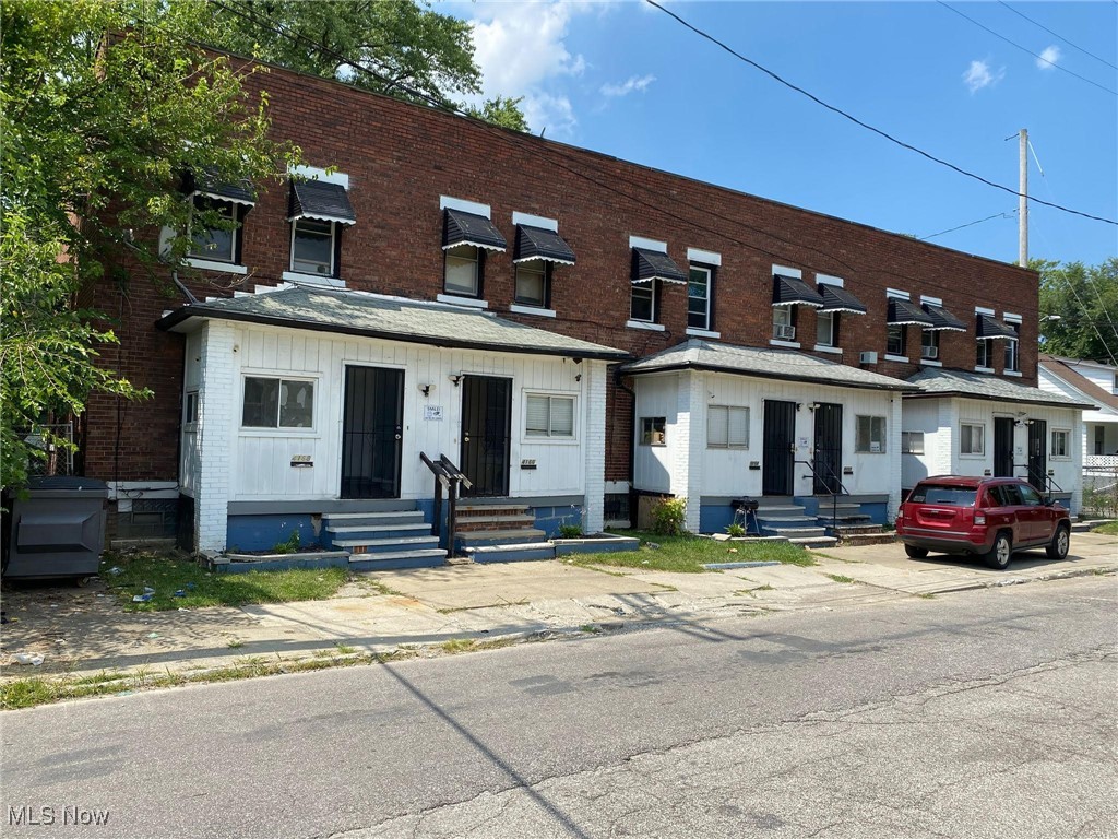 4158 E 120th Street Property Photo 2
