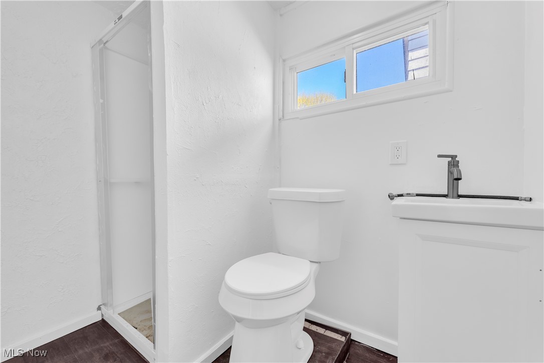 908 Dayton Street Property Photo 4