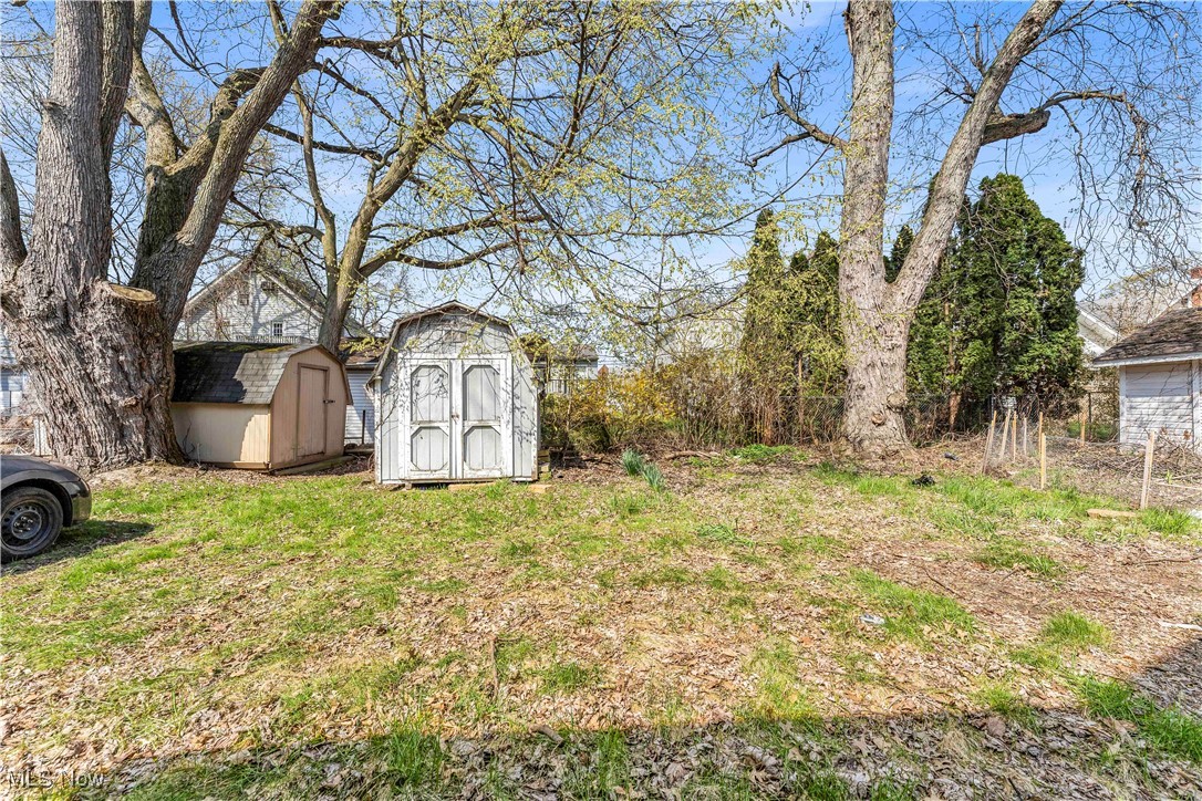 908 Dayton Street Property Photo 27