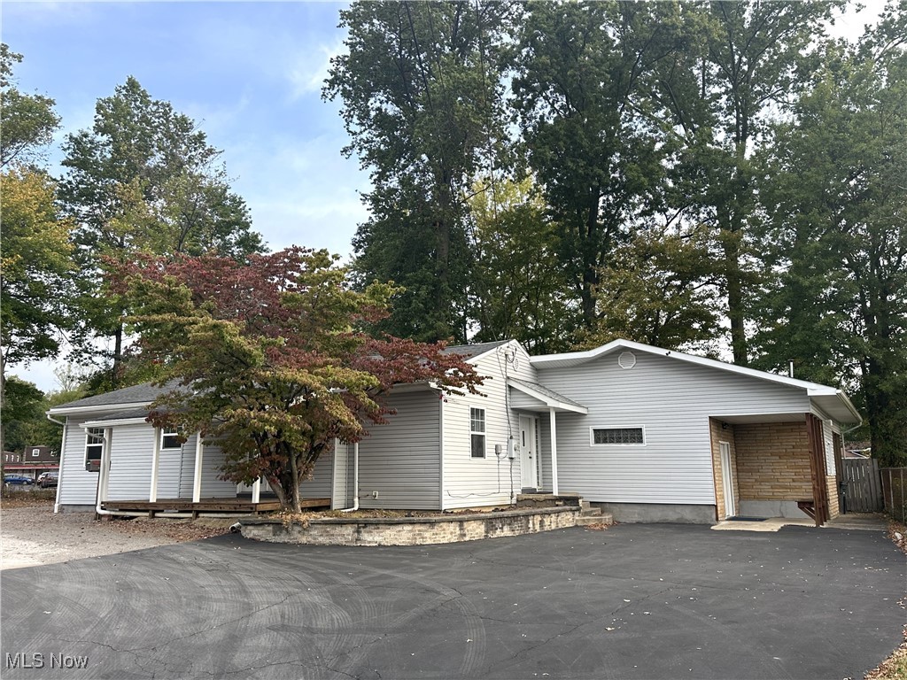 3000 Parkman Road Nw Property Photo 1