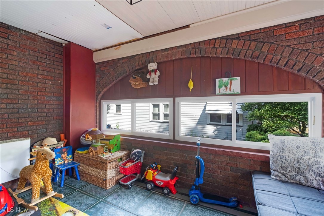 28 Terrace Drive Property Photo 8