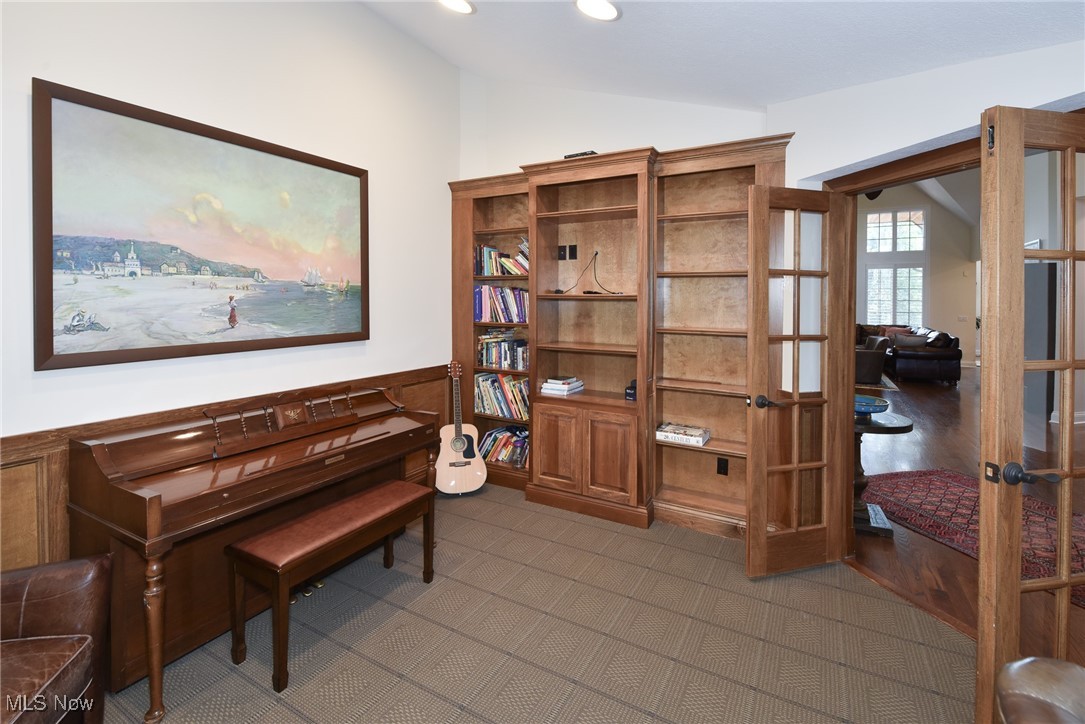 3550 Legends Way Property Photo 22