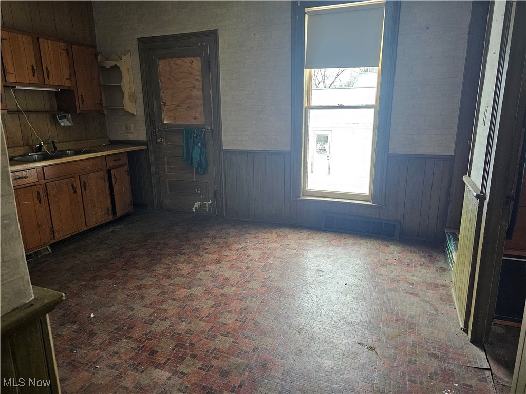 14576 W Park Street Property Photo 9