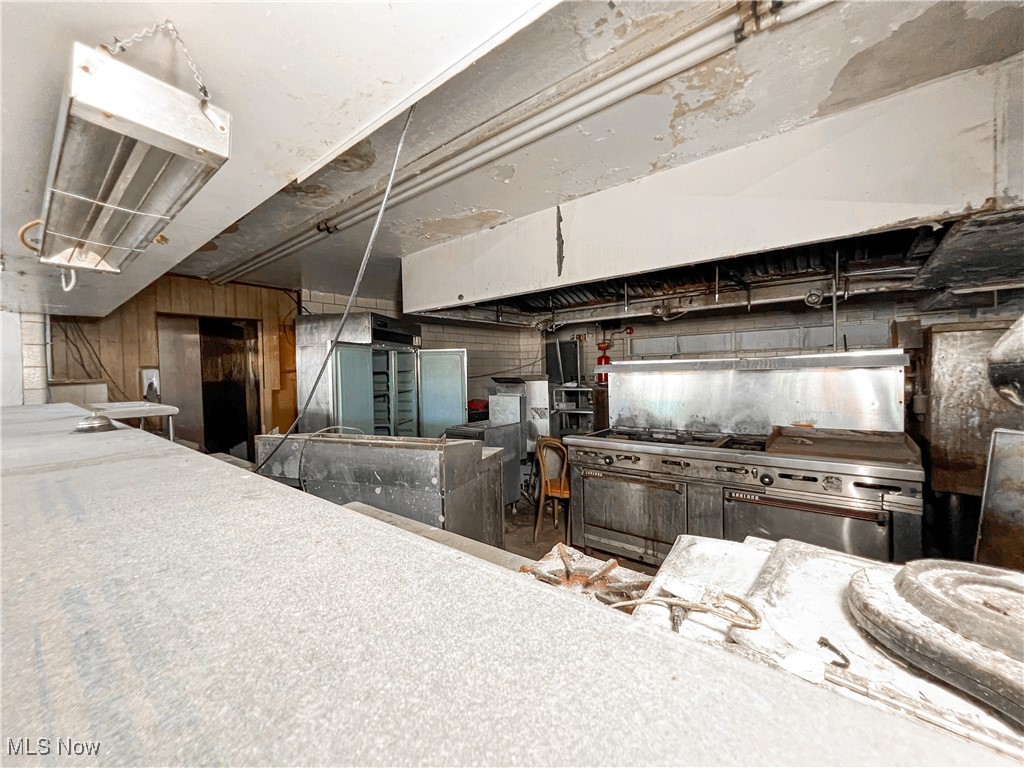 2833 Southern Boulevard Property Photo 6