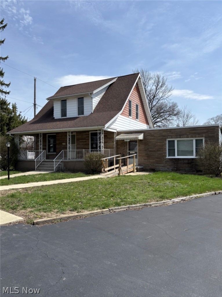 489 Hedges Street Property Photo 1