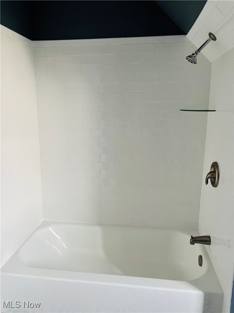 489 Hedges Street Property Photo 18