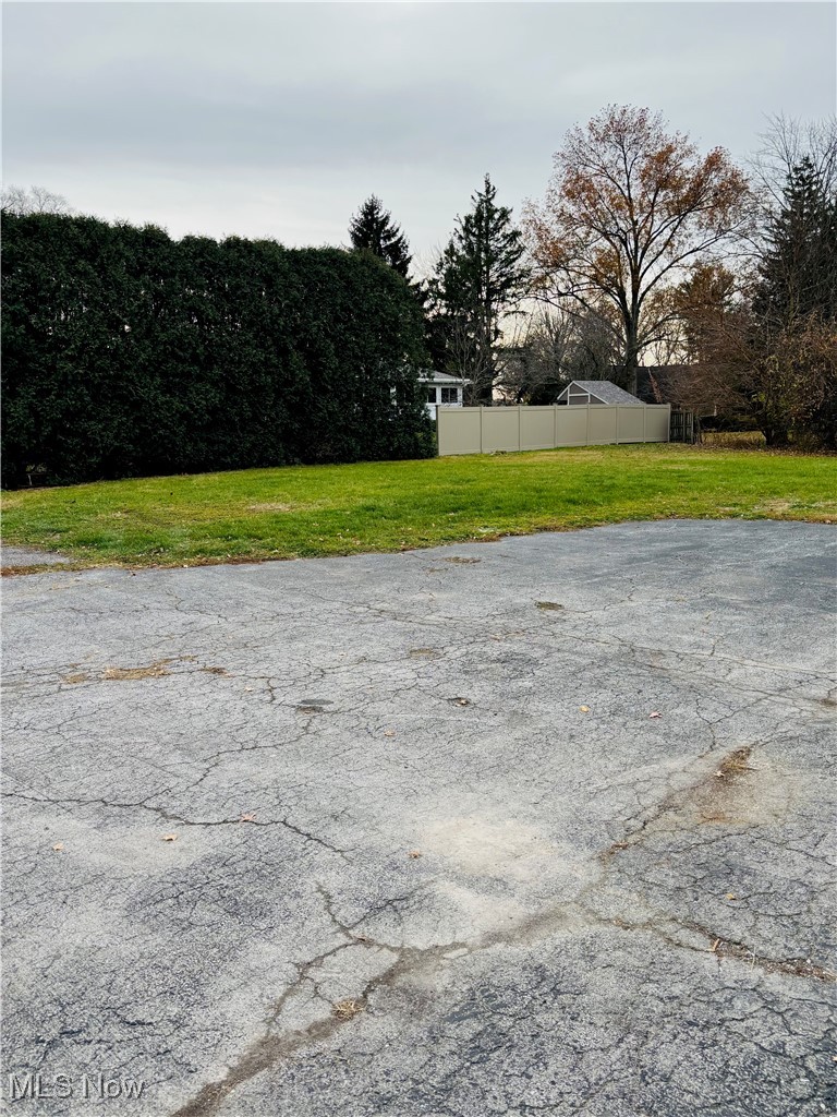 489 Hedges Street Property Photo 28