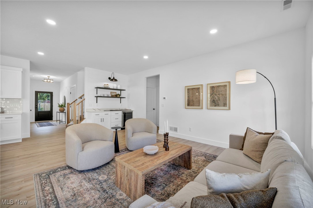 6728 Benedict Drive Property Photo 8