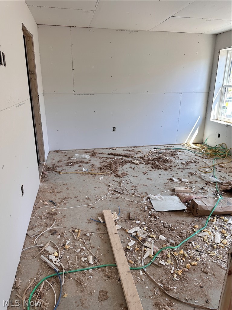 1023 Willow Drive Property Photo 3