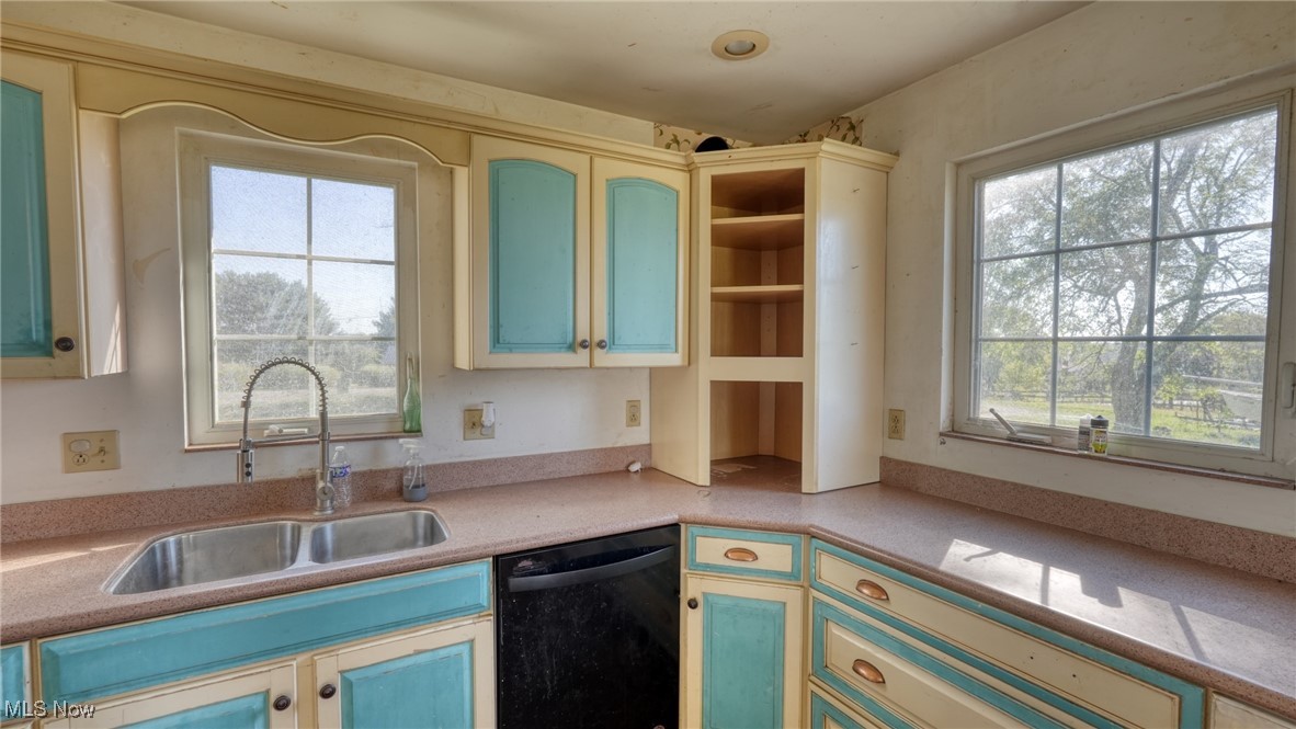 4896 High Hill Road Property Photo 14