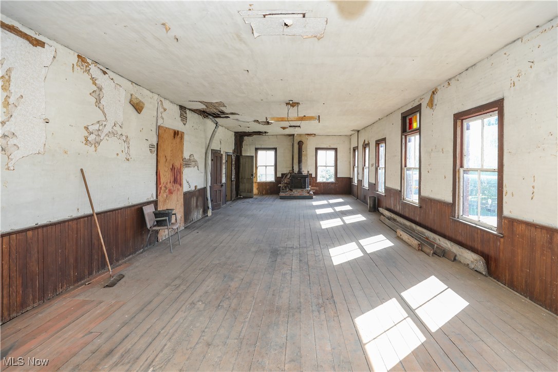 9401 Tallmadge Road Property Photo 23