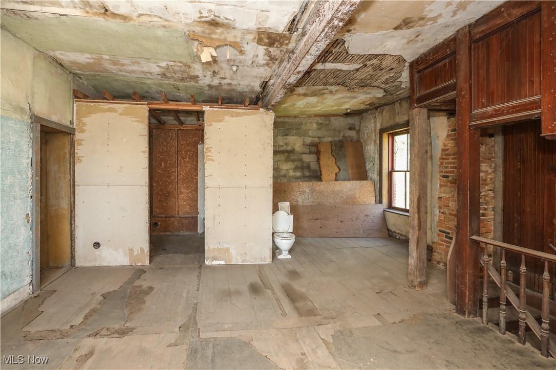 9401 Tallmadge Road Property Photo 38