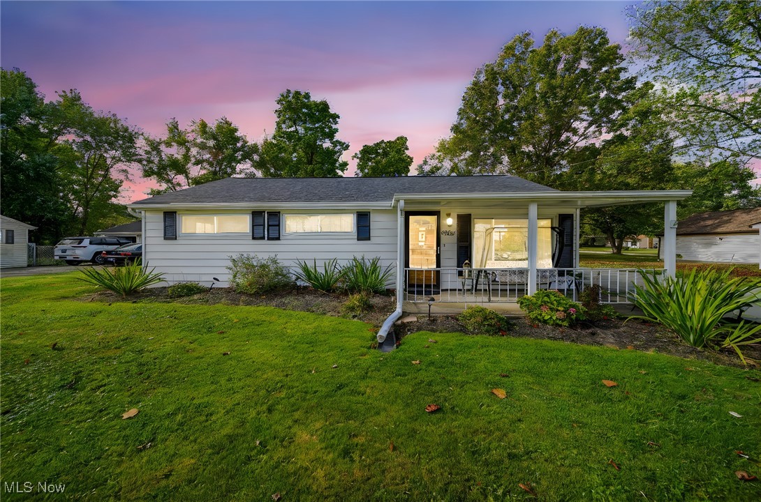 9964 Crestwood Drive Property Photo 2