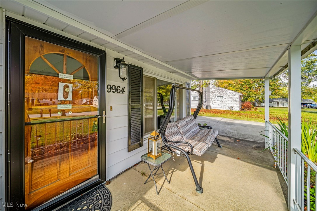 9964 Crestwood Drive Property Photo 15