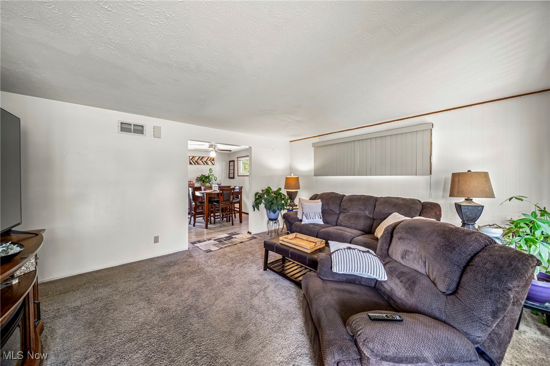 9964 Crestwood Drive Property Photo 16