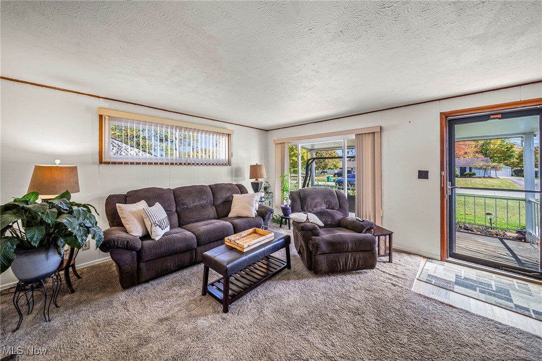 9964 Crestwood Drive Property Photo 17