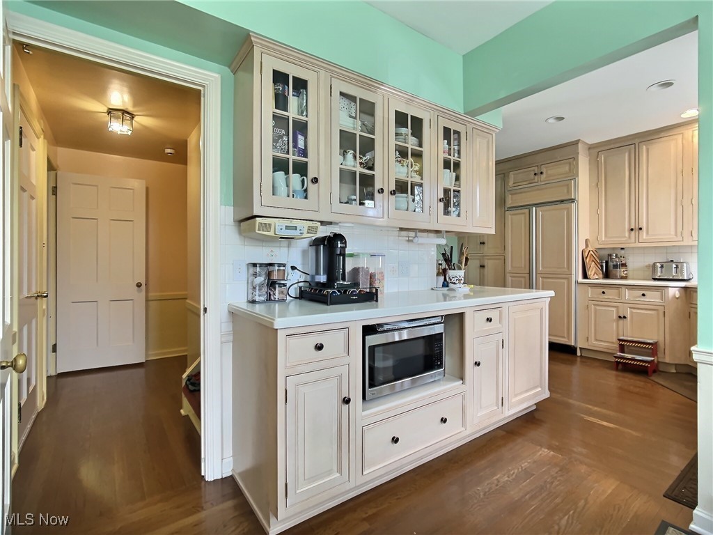 14575 Shaker Boulevard Property Photo 11