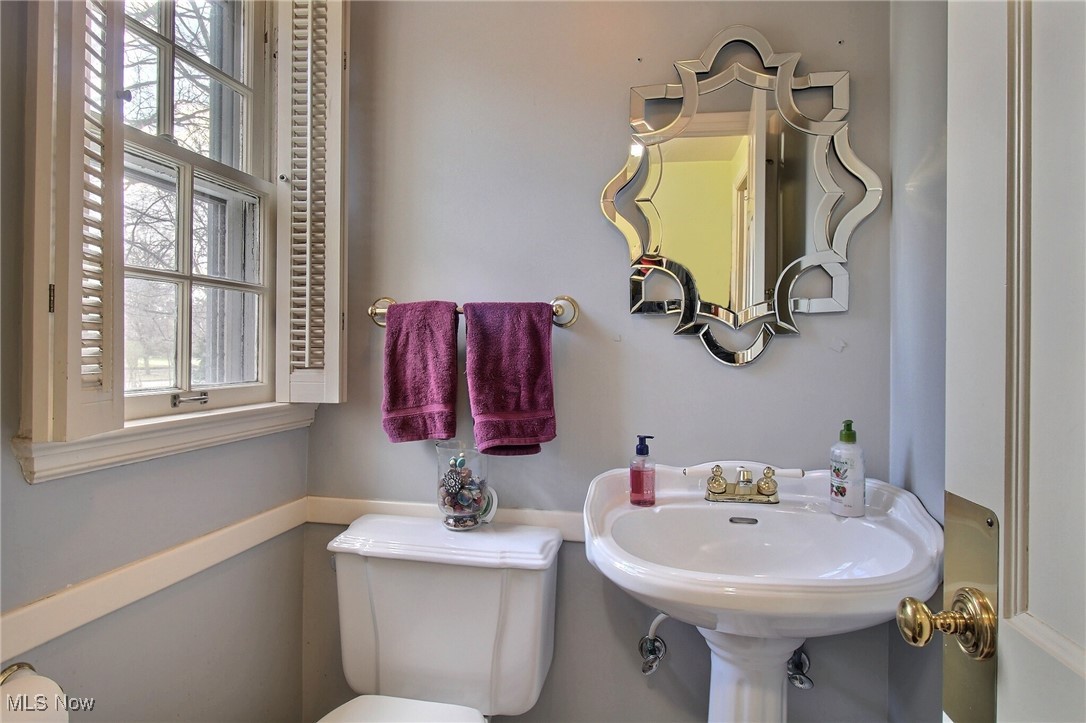 14575 Shaker Boulevard Property Photo 12