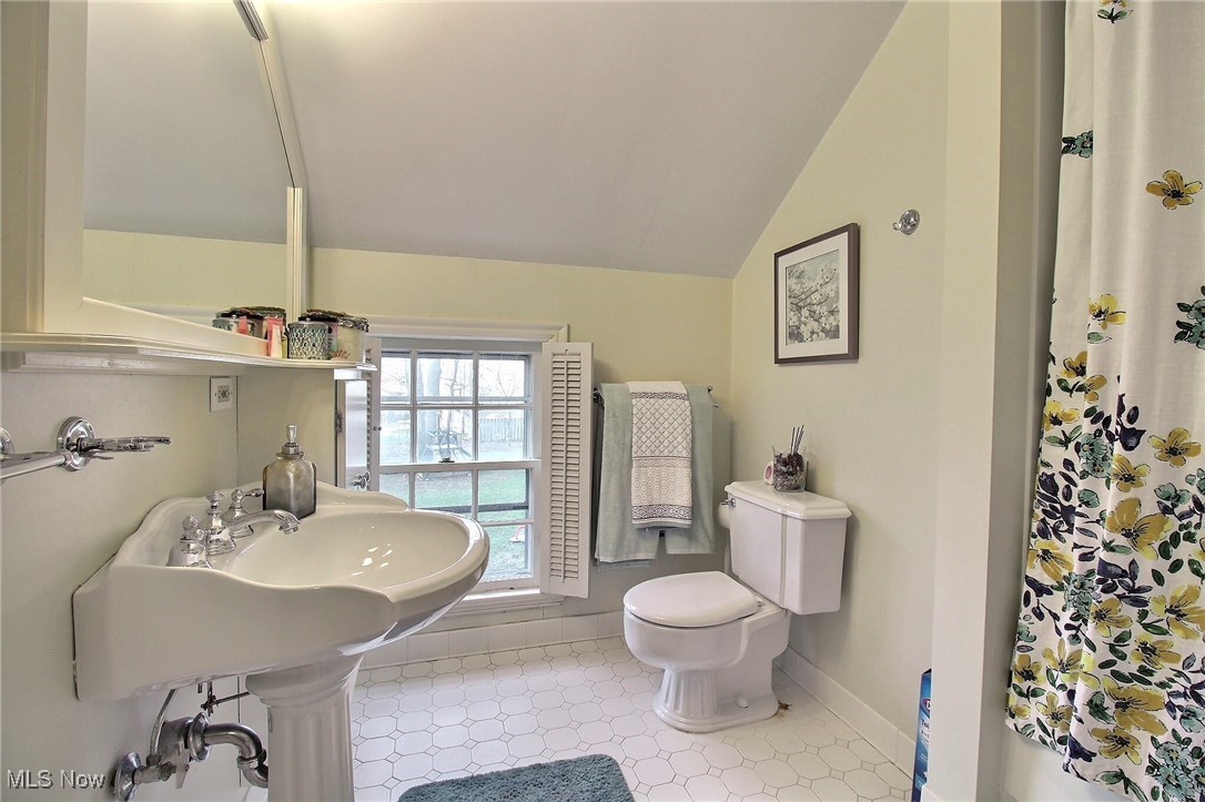 14575 Shaker Boulevard Property Photo 23