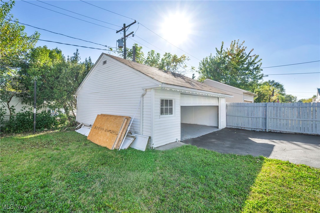 9302 Park Heights Avenue Property Photo 7