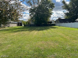 V/l Singer Avenue Property Photo 1
