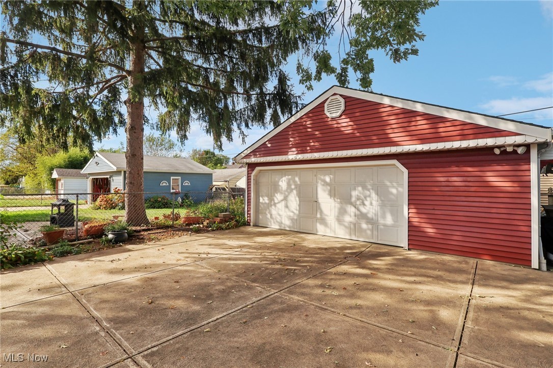 6508 Delora Avenue Property Photo 32