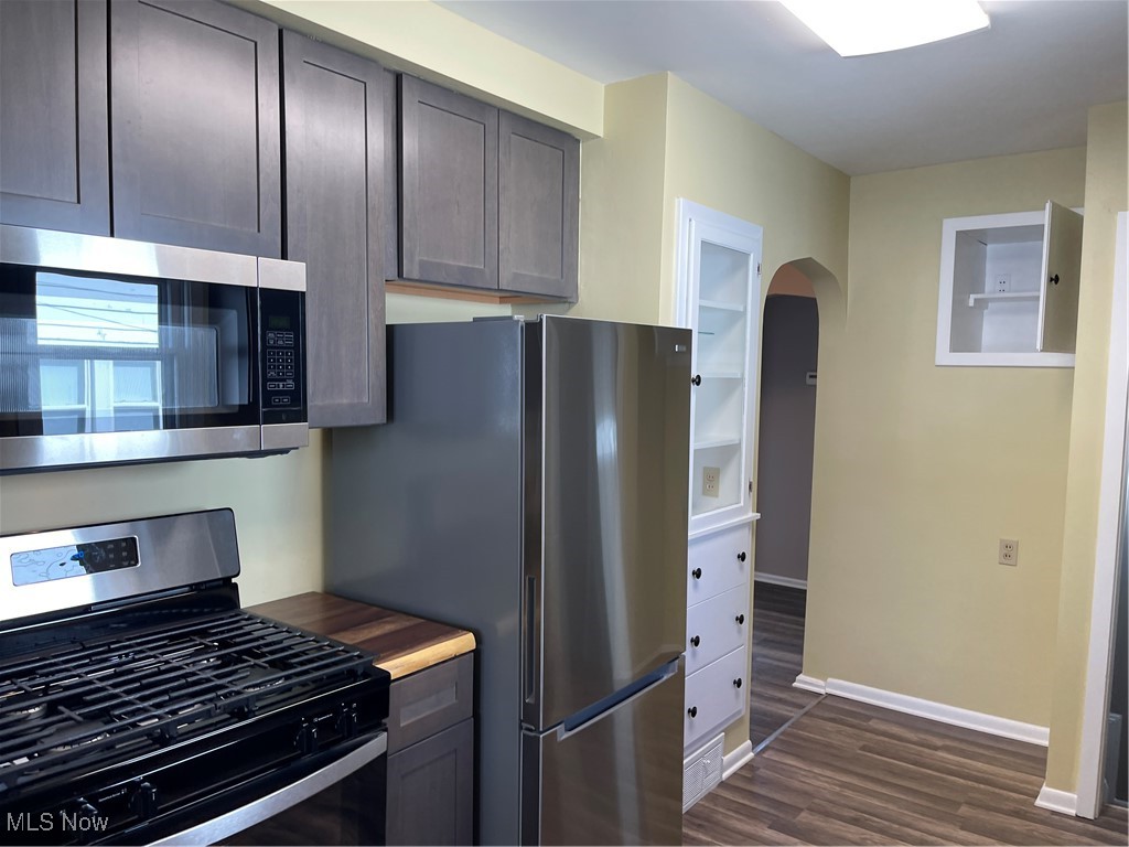 1337 Elmwood Road Property Photo 4