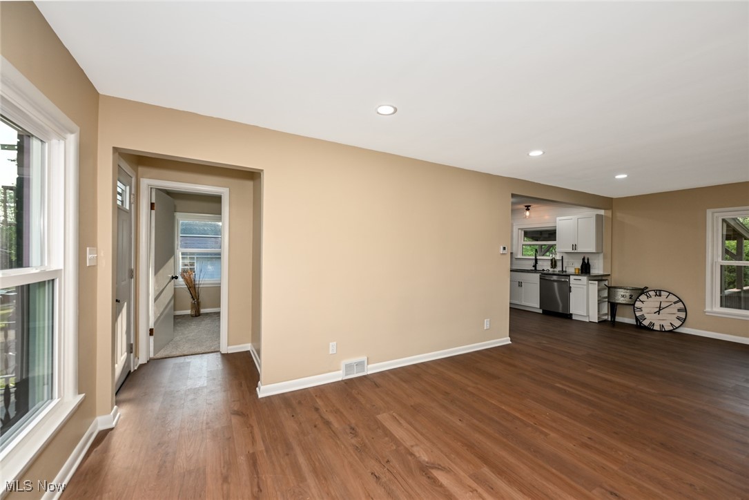 357 E Paige Avenue Property Photo 13