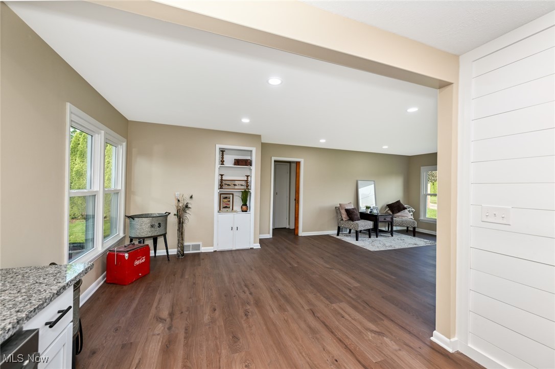 357 E Paige Avenue Property Photo 15