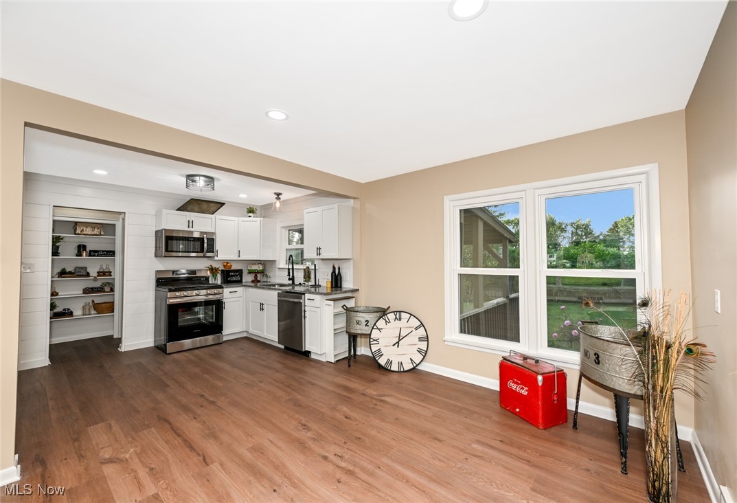 357 E Paige Avenue Property Photo 16