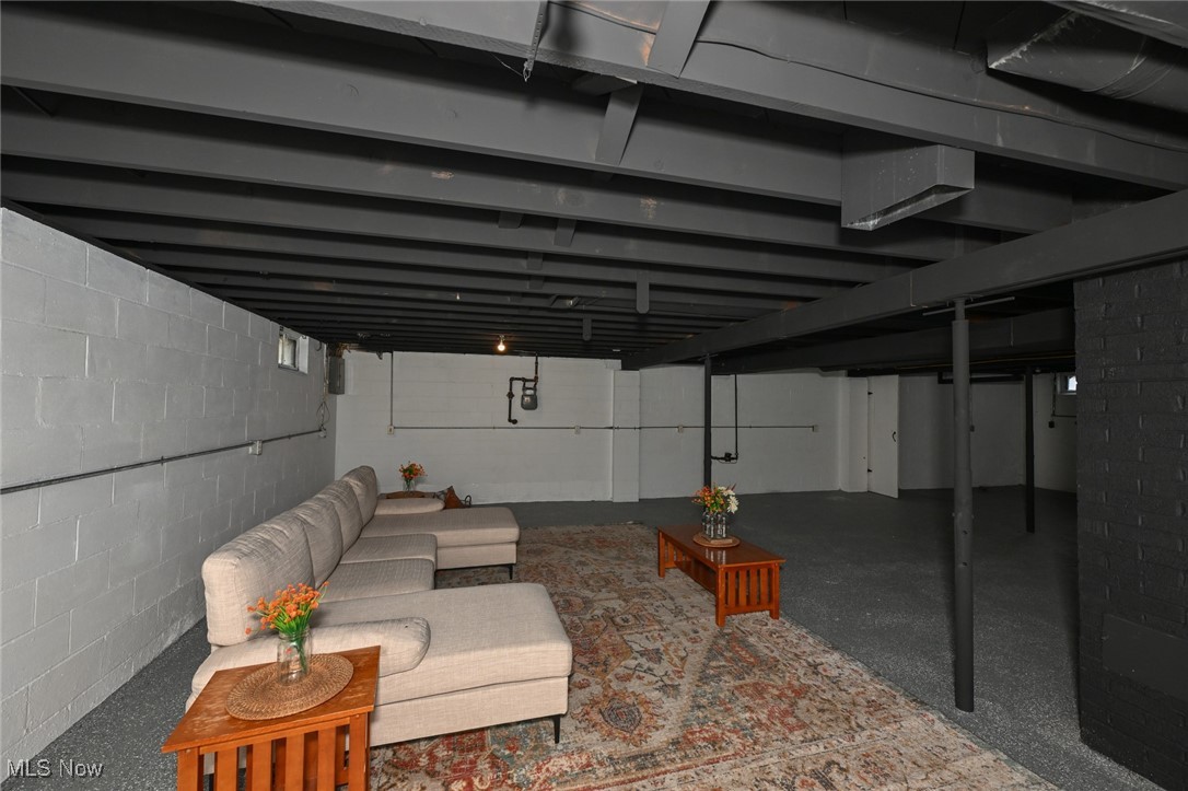 357 E Paige Avenue Property Photo 31