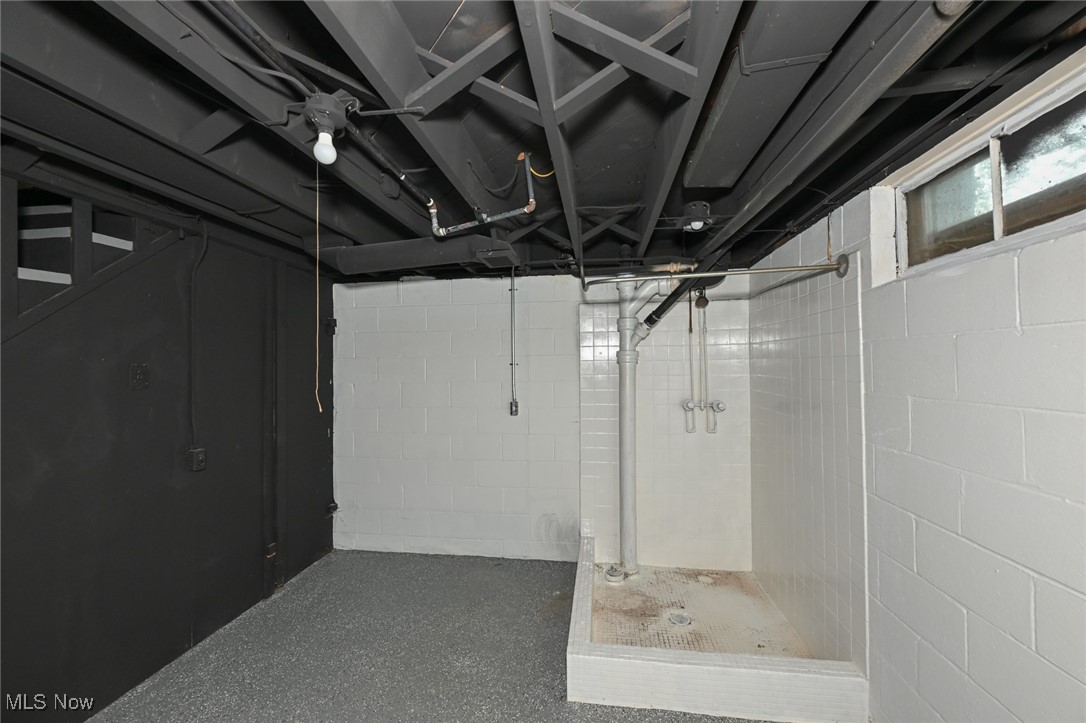 357 E Paige Avenue Property Photo 32