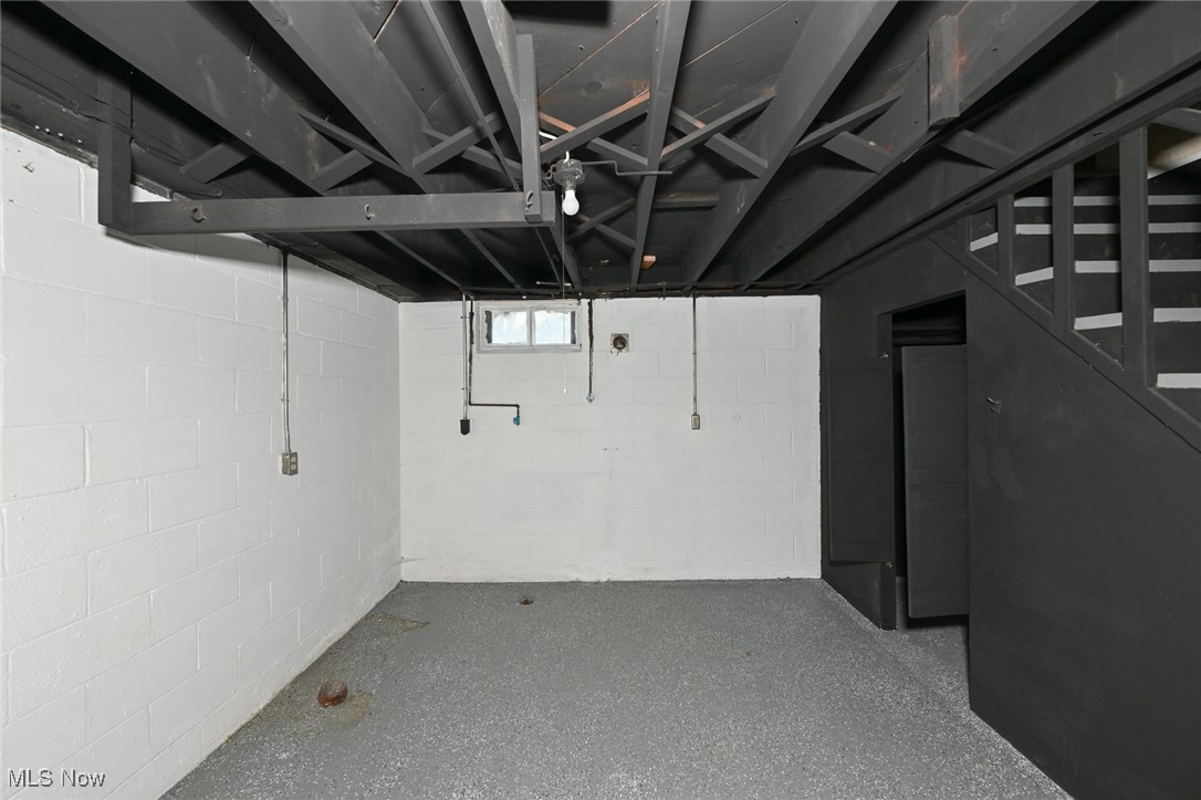 357 E Paige Avenue Property Photo 33