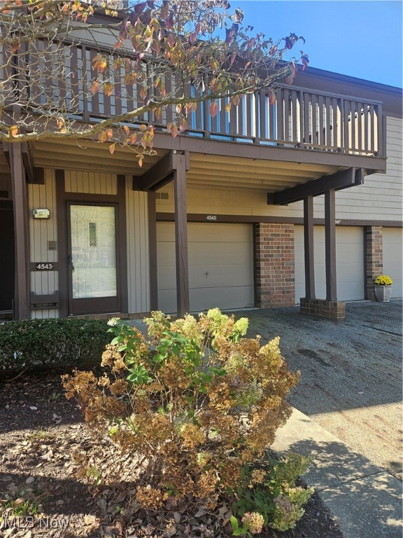 4543 Saint James Circle NW