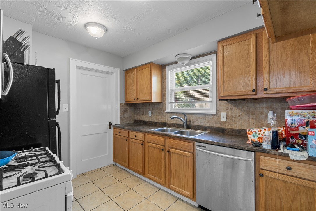 1052 Lexington Avenue Property Photo 10