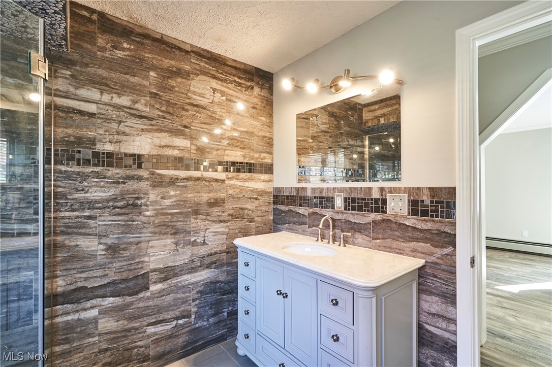 8585 Carmichael Drive Property Photo 15